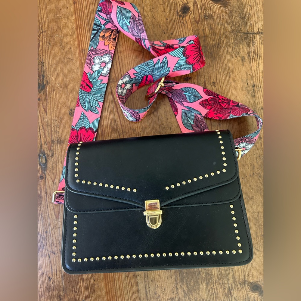 Shoulder bag